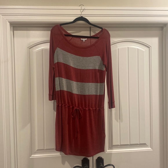 Great casual game day dress - Picture 1 of 1